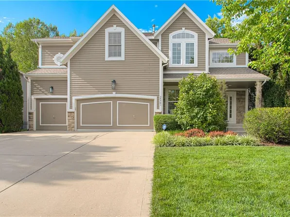 24301 W 80th Pl, Lenexa, KS 66227