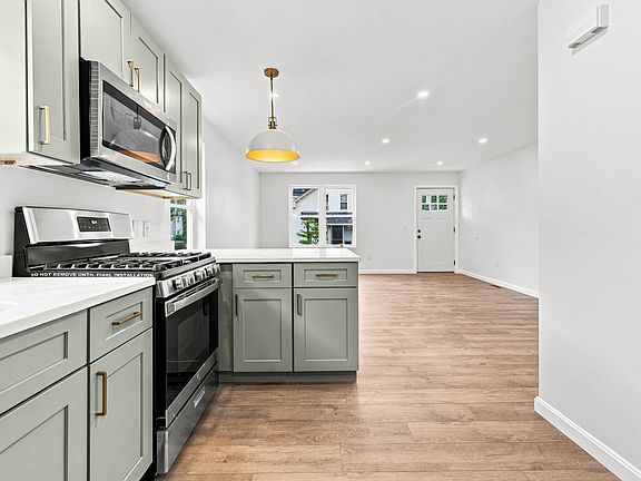 3rd image of 116 Langdon St #1