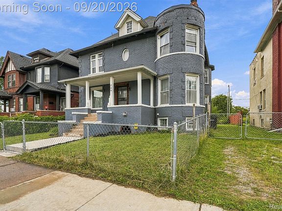 3rd image of 700 W Euclid St