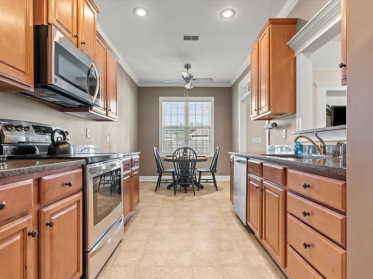 3609 Bromfield St — Photo 13