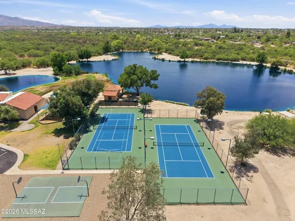 9796 E Rock Ridge Ct, Tucson, AZ 85749