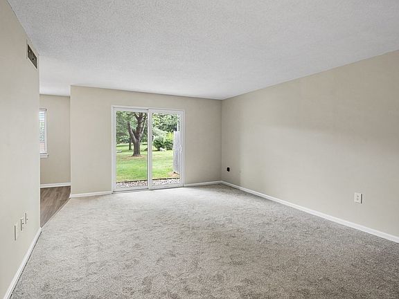 4th image of 6 Beals Cove Rd APT B