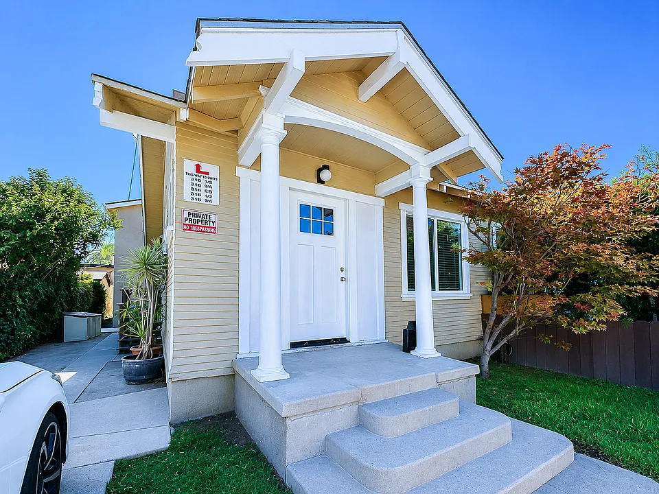 318 Ximeno Ave