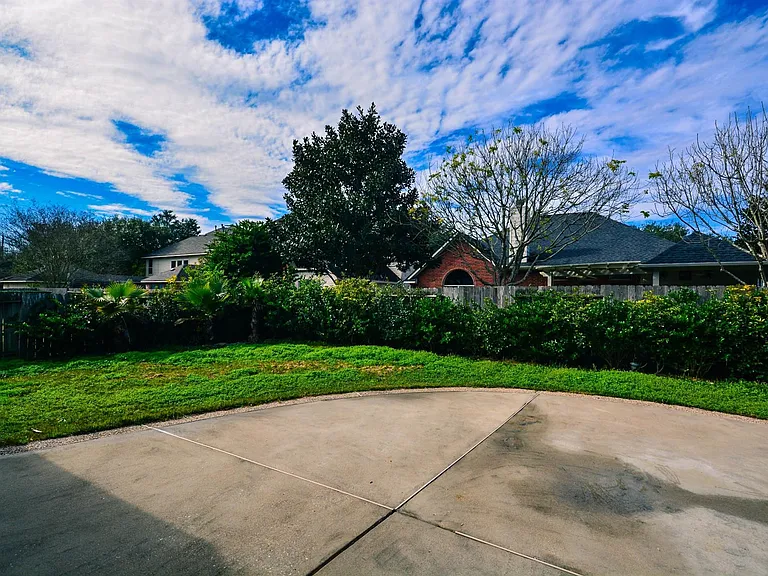 3211 Chapel Creek Way — Photo 28