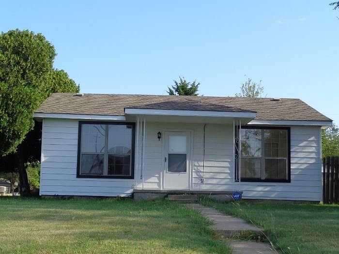 1st image of 6215 NW Ash Ave
