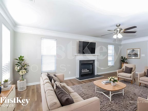 5th image of 3801 Glen Lyon Dr