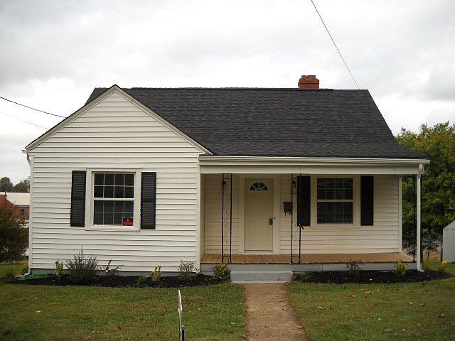 1st image of 211 Emmette St