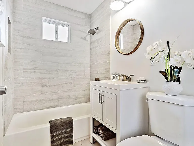 2819 Richard Ave — Photo 2