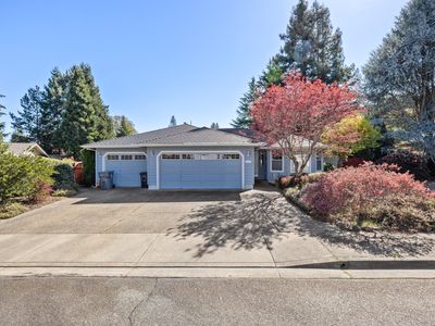207 NW Sinclair Dr, Grants Pass, OR, 97526