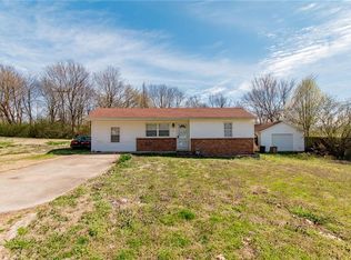 211 Marna Lynn Dr, Prairie Grove, AR 72753