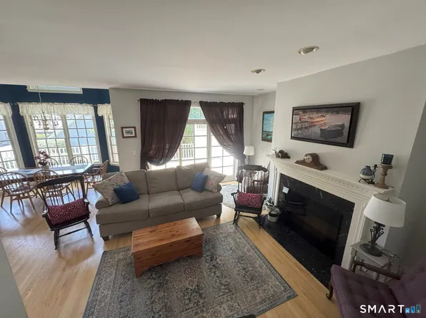 33 Old Field Hill Road #6, Southbury, CT 06488