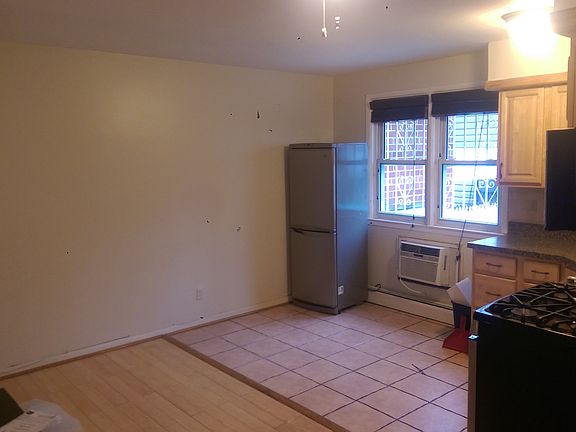 3rd image of 3216 35th St #1