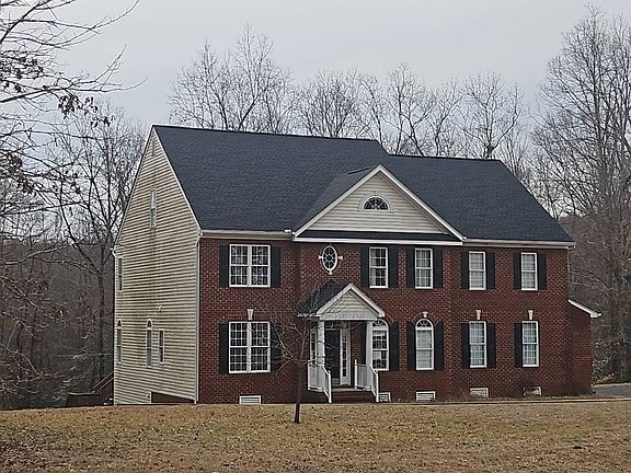 3rd image of 8230 Christian Ridge Dr