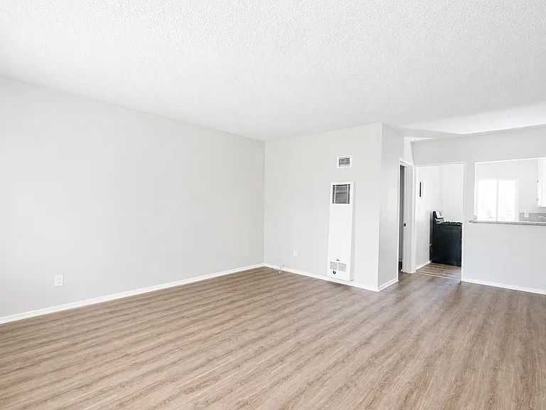766 S Dudley St #26 — Photo 4