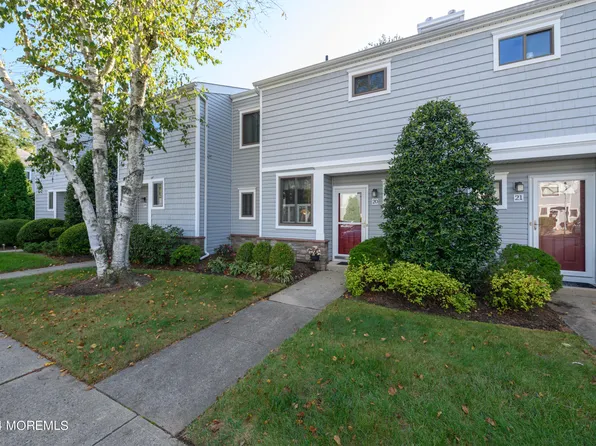 20 Dawn Court, Tinton Falls, NJ 07724