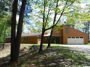 92 Knickerbocker Farm Rd, Valatie, NY 12184