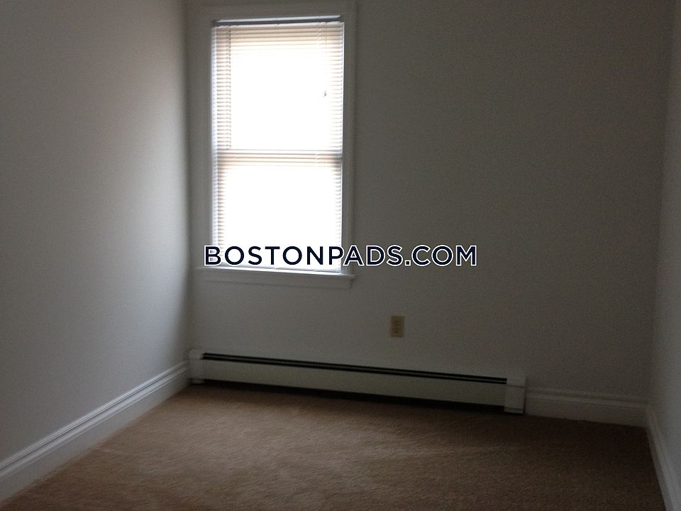 17 Readville St Hyde Park, MA, 02136 Apartments for Rent Zillow