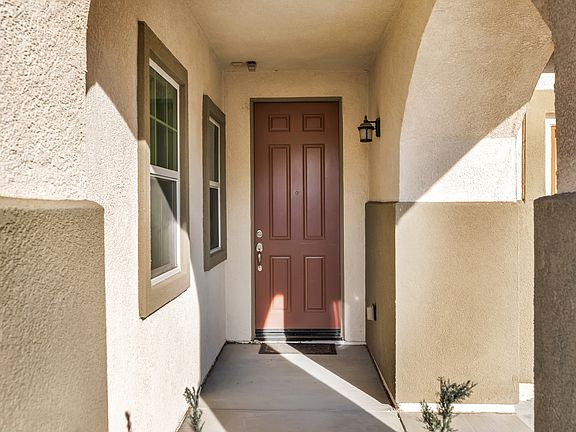 2nd image of 43826 Countryside Dr