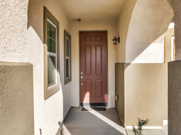 43826 Countryside Dr, Lancaster, CA 93536