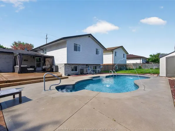 8492 Jerome St, Windsor, ON N8S 4S1