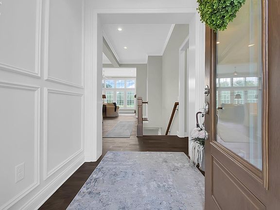 3rd image of 10534 Villa Ct