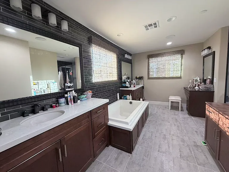 5885 Silver Oaks Dr — Photo 7