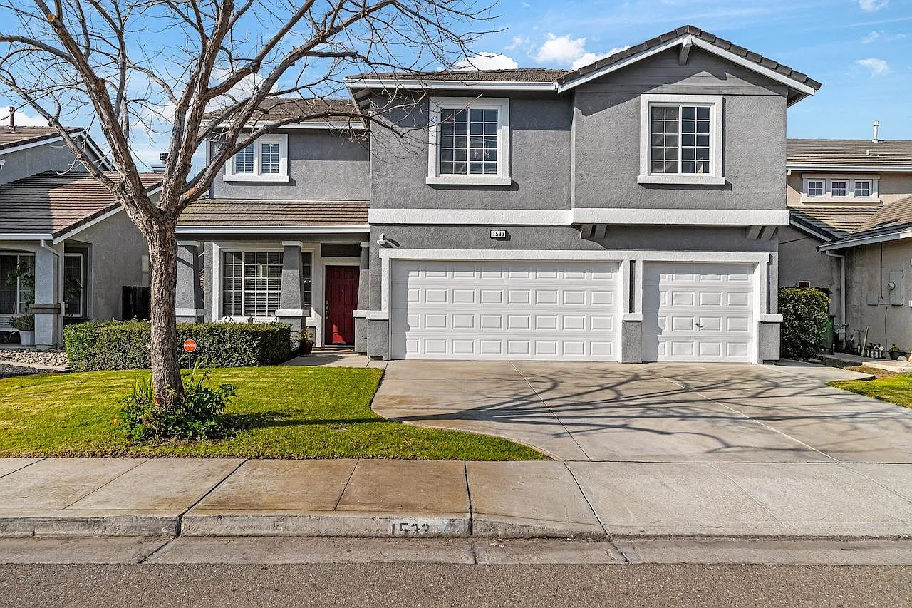 1533 Vinewood Way photo 1