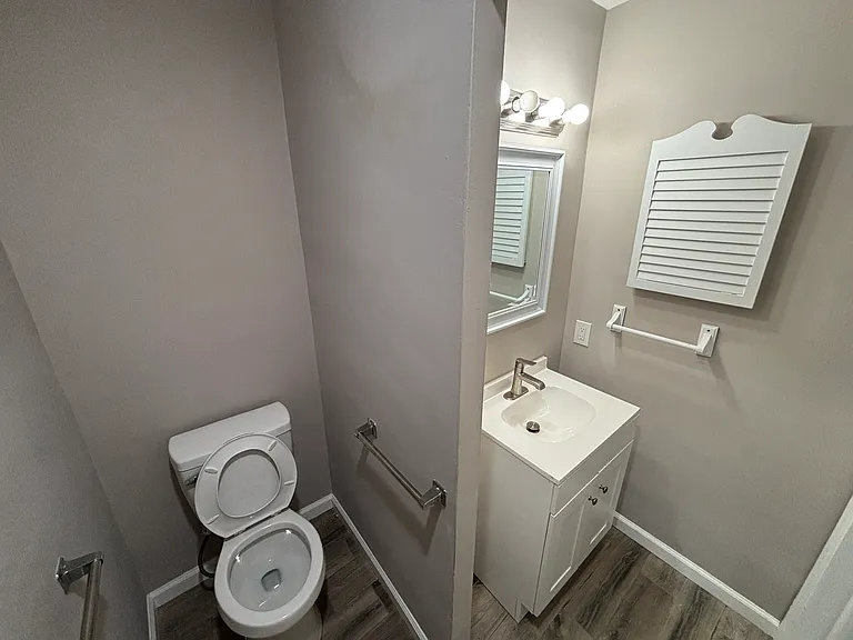 910 E High St #1 — Photo 14