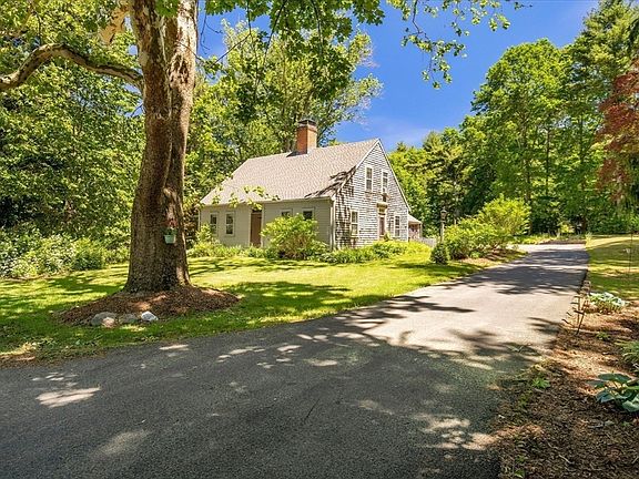 4th image of 15 Carver St