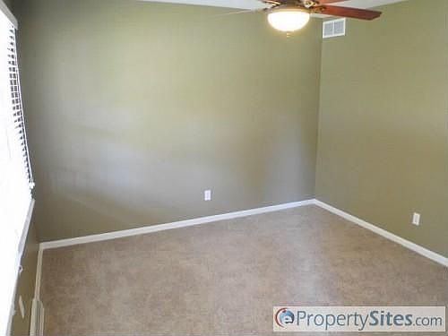 4th image of 5031 Deanna Dr