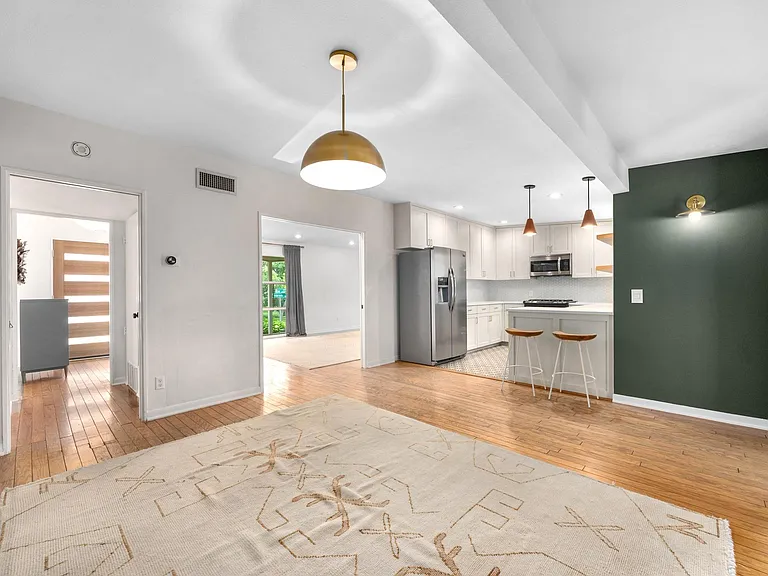 2618 Pembrook Trl — Photo 9