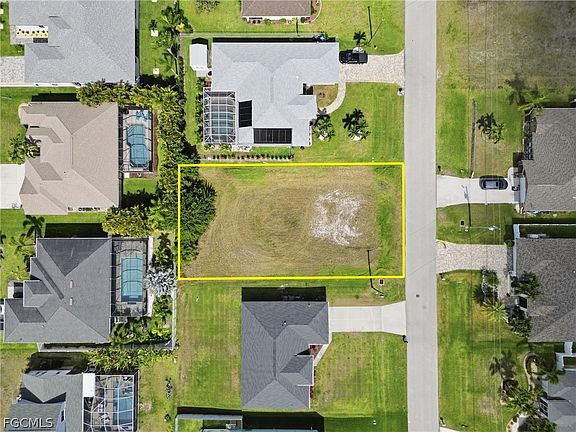 4th image of 2902 SW 29th Pl