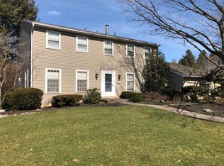 1255 Clearview Cir, Allentown, PA 18103