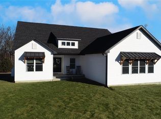 55900 Sapphire Trl, New London, MO 63459