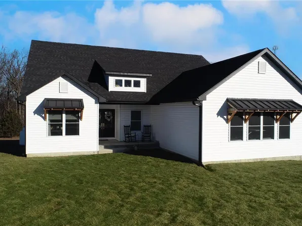 55900 Sapphire Trl, New London, MO 63459