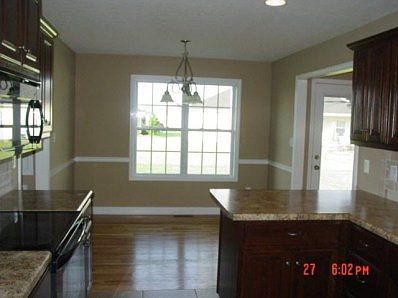 4th image of 3675 Woodbridge Ln