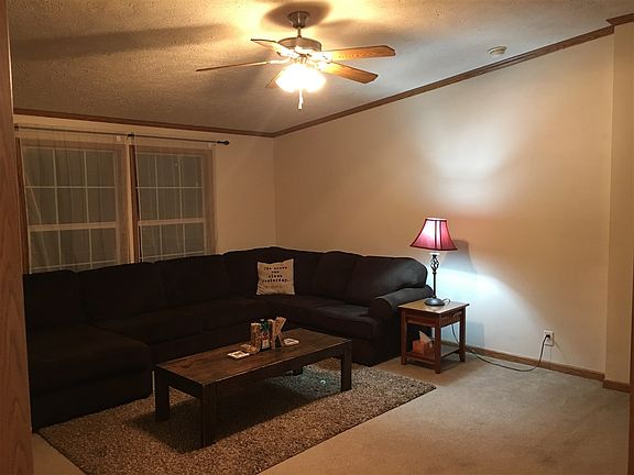 3rd image of 1152 N Highway 79