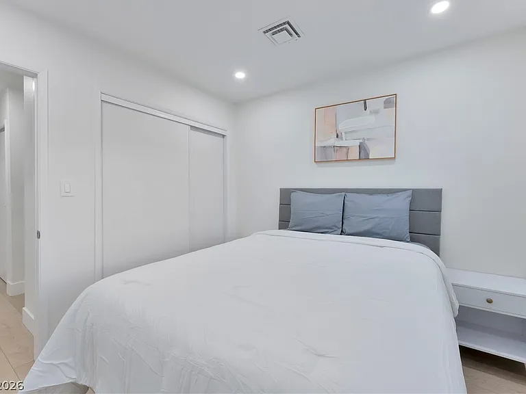 105 Marigold Ln — Photo 24