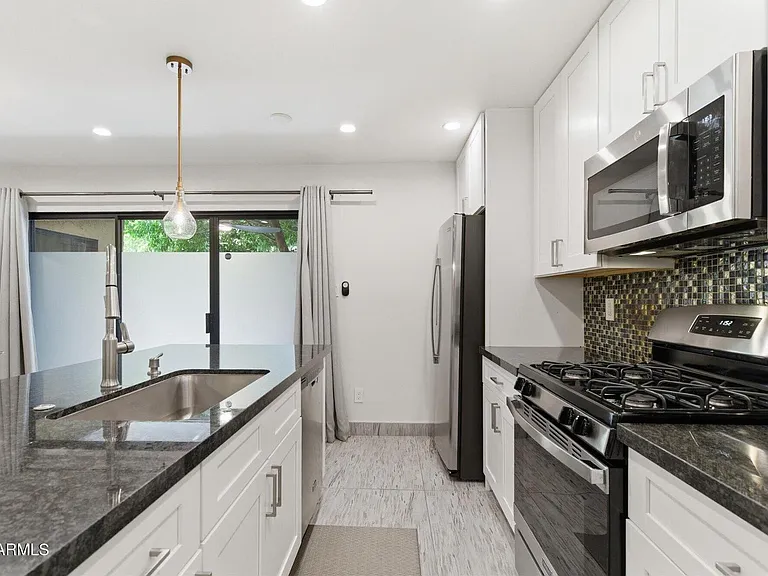 4950 N Miller Rd #100 — Photo 11