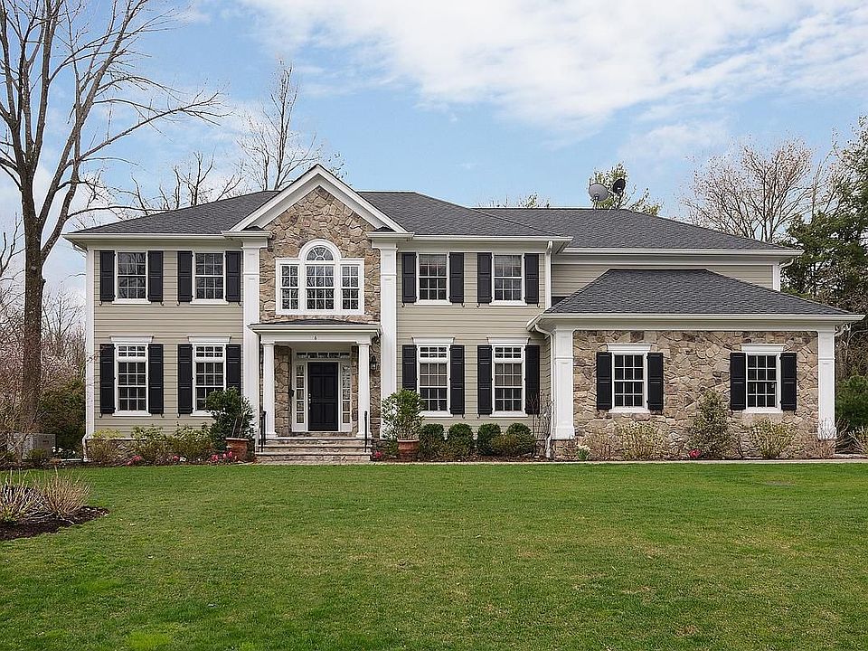 1st image of 6 Slayton Dr
