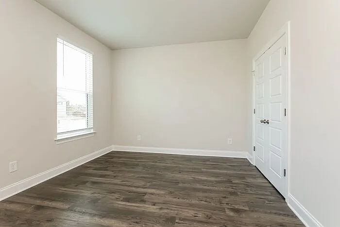 3 bed, 3.0 bath, 2182 sqft, $2,465 — Photo 4