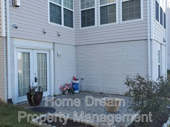 88 Carriage Hill Dr #B, Fredericksburg, VA 22405