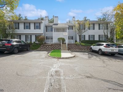 409 Ferncrest Ct, Three Bridges, NJ, 08887