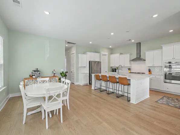 220 Orwel St, Summerville, SC 29486