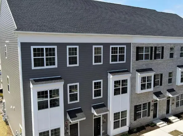 98 King St #98, Bensalem, PA 19020