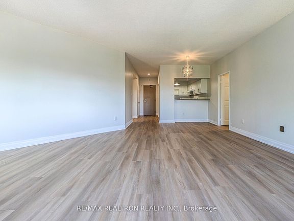 3rd image of 9 Chalmers Rd #Penthouse 8