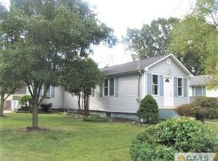 18 Avenue B, Helmetta, NJ 08828