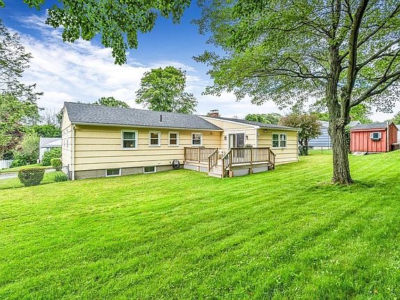 5th image of 36 Blossom Ln