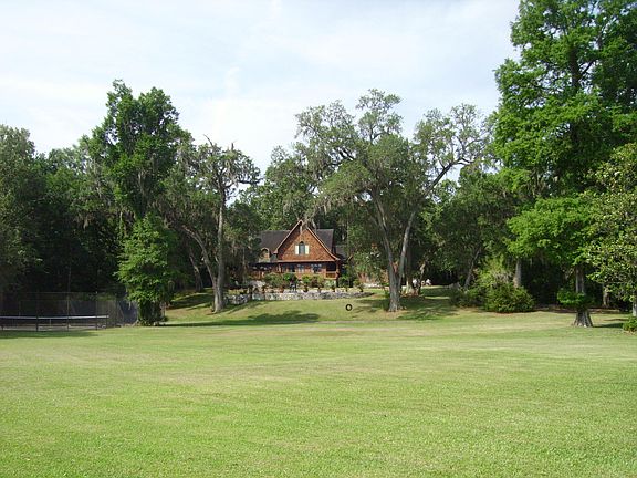 4th image of 160 Joseph Ln
