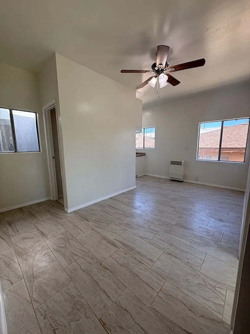 Building Photo - 544 S Saint Louis St #1-13
